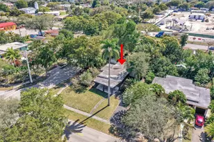 890 NE 138th St, North Miami, FL 33161 - Photo 43