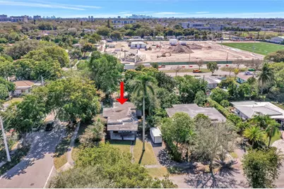 890 NE 138th St, North Miami, FL 33161 - Photo 49