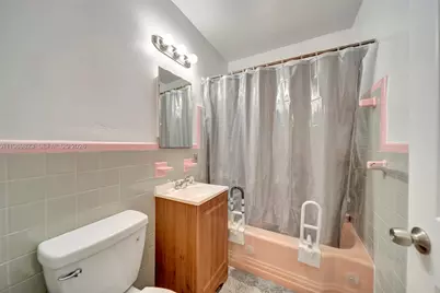 890 NE 138th St, North Miami, FL 33161 - Photo 23
