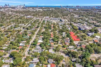 890 NE 138th St, North Miami, FL 33161 - Photo 41