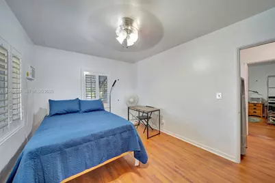 890 NE 138th St, North Miami, FL 33161 - Photo 21