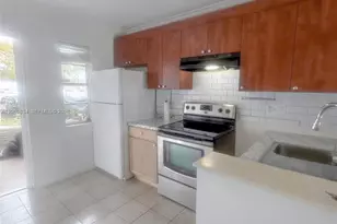 95 NE 41st St, Oakland Park, FL 33334 - Photo 1