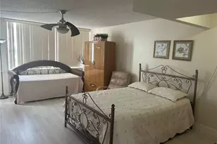 900 St Charles Pl, Pembroke Pines, FL 33026 - Photo 45