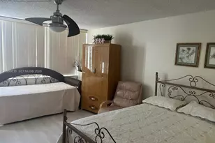 900 St Charles Pl, Pembroke Pines, FL 33026 - Photo 47