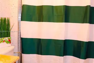 900 St Charles Pl, Pembroke Pines, FL 33026 - Photo 43