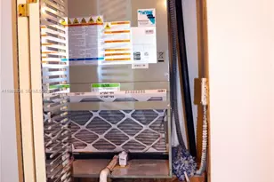 900 St Charles Pl, Pembroke Pines, FL 33026 - Photo 27