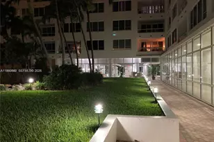 5005 Collins Ave, Miami Beach, FL 33140 - Photo 15