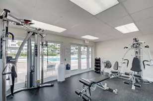 5005 Collins Ave, Miami Beach, FL 33140 - Photo 11