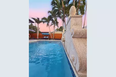 300 NW 77th Way, Pembroke Pines, FL 33024 - Photo 1