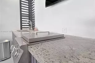 300 NW 77th Way, Pembroke Pines, FL 33024 - Photo 5