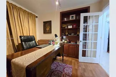 300 NW 77th Way, Pembroke Pines, FL 33024 - Photo 15