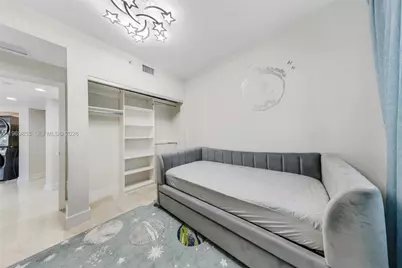 20000 E Country Club Dr #311, Aventura, FL 33180 - Photo 21