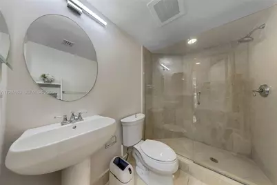 20000 E Country Club Dr #311, Aventura, FL 33180 - Photo 23