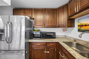 16570 NE 26th Ave, North Miami Beach, FL 33160 - Photo 7