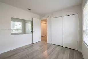 2535 NE 193rd St, Miami, FL 33180 - Photo 13