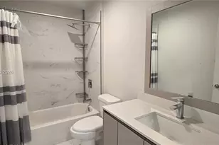 2535 NE 193rd St, Miami, FL 33180 - Photo 17