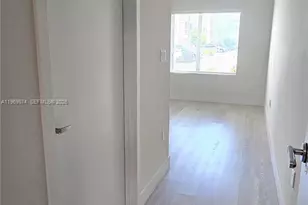 2535 NE 193rd St, Miami, FL 33180 - Photo 25