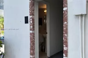 3181 S Ocean Dr, Hallandale Beach, FL 33009 - Photo 25