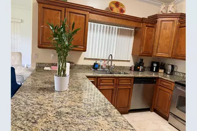 15641 SW 147th Ave, Miami, FL 33187 - Photo 9