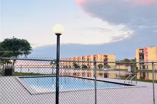 4721 NW 7th St, Miami, FL 33126 - Photo 17