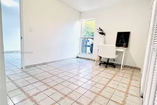 4721 NW 7th St, Miami, FL 33126 - Photo 5