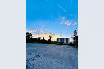 4721 NW 7th St, Miami, FL 33126 - Photo 13