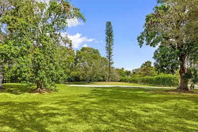 18301 SW 50th St, Southwest Ranches, FL 33331 - Photo 13