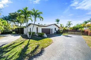 17242 SW 88th Ave, Palmetto Bay, FL 33157 - Photo 3