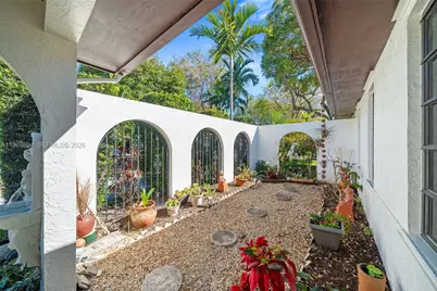 17242 SW 88th Ave, Palmetto Bay, FL 33157 - Photo 5