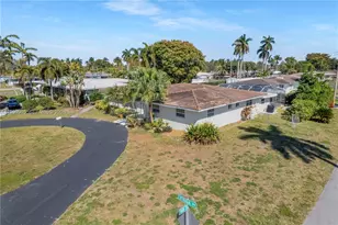 215 Entrada Dr, Hollywood, FL 33021 - Photo 39