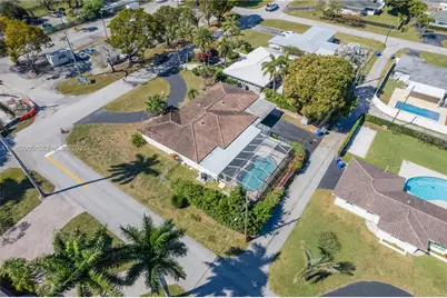 215 Entrada Dr #1, Hollywood, FL 33021 - Photo 35