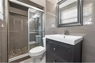 215 Entrada Dr #1, Hollywood, FL 33021 - Photo 9