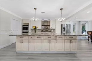 215 Entrada Dr, Hollywood, FL 33021 - Photo 5