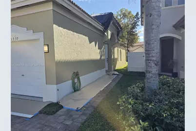 3930 NE 12th Dr, Homestead, FL 33033 - Photo 7