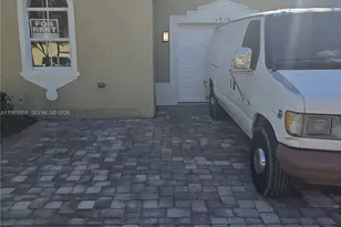 3930 NE 12th Dr, Homestead, FL 33033 - Photo 3