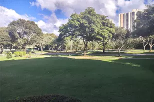 20400 W Country Club Dr, Aventura, FL 33180 - Photo 37