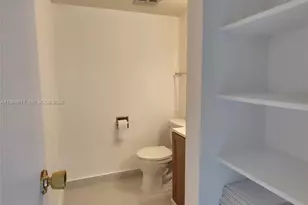 20400 W Country Club Dr, Aventura, FL 33180 - Photo 29