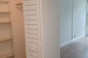 20400 W Country Club Dr, Aventura, FL 33180 - Photo 9