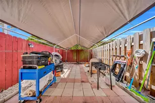 1923 SW 107th Ave, Miami, FL 33165 - Photo 9