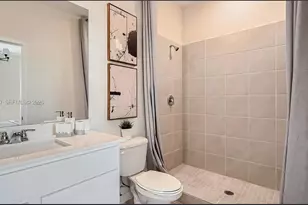 1114 SW 9th Ave, Florida City, FL 33034 - Photo 9