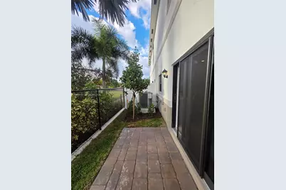 1114 SW 9th Ave #0, Florida City, FL 33034 - Photo 17