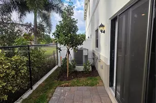 1114 SW 9th Ave, Florida City, FL 33034 - Photo 17