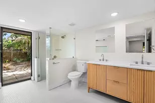 2234 Phillippi St, Sarasota, FL 34231 - Photo 13