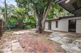 2234 Phillippi St, Sarasota, FL 34231 - Photo 17