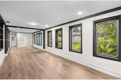 2234 Phillippi St, Sarasota, FL 34231 - Photo 3