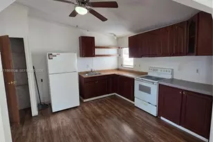 19800 SW 180th Ave, Miami, FL 33187 - Photo 29