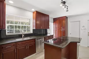 14721 SW 67th Ave, Coral Gables, FL 33158 - Photo 13