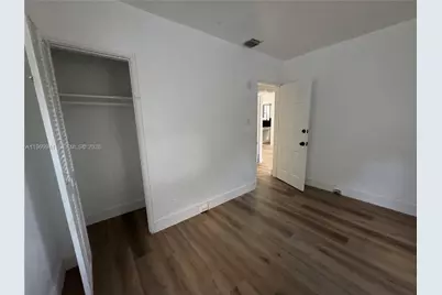 748 NE 127th St, North Miami, FL 33161 - Photo 5