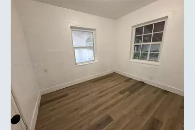 748 NE 127th St, North Miami, FL 33161 - Photo 9