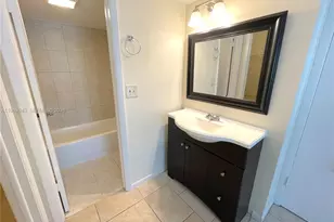 704 SE 2nd Ave, Deerfield Beach, FL 33441 - Photo 9